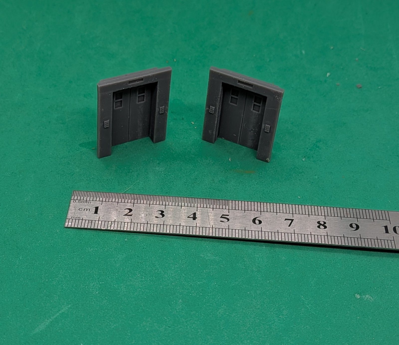 4mm lift doors